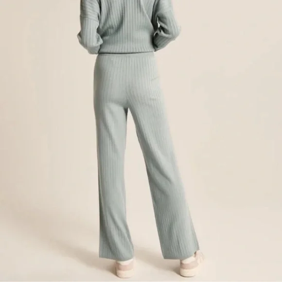 ABERCROMBIE & FITCH 90s Straight Ribbed Knit Sweater Pants Soft A&F Size M NWOT - Picture 3 of 14